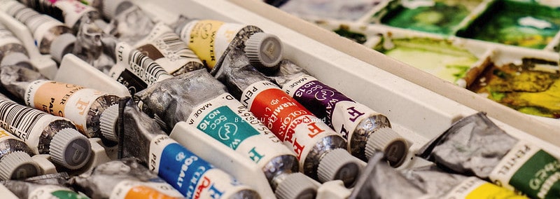 Watercolor paints, photo by Bernal Saborio